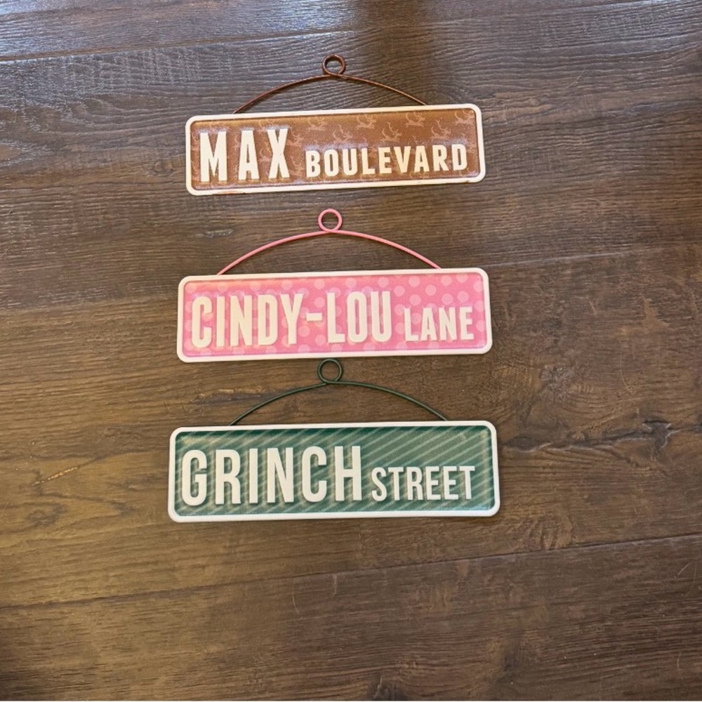 Decorative Street Sign Trio Grinch Cindy Lou and max